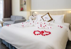 Honeymoon là gì? Cách trang trí phòng honeymoon trong khách sạn